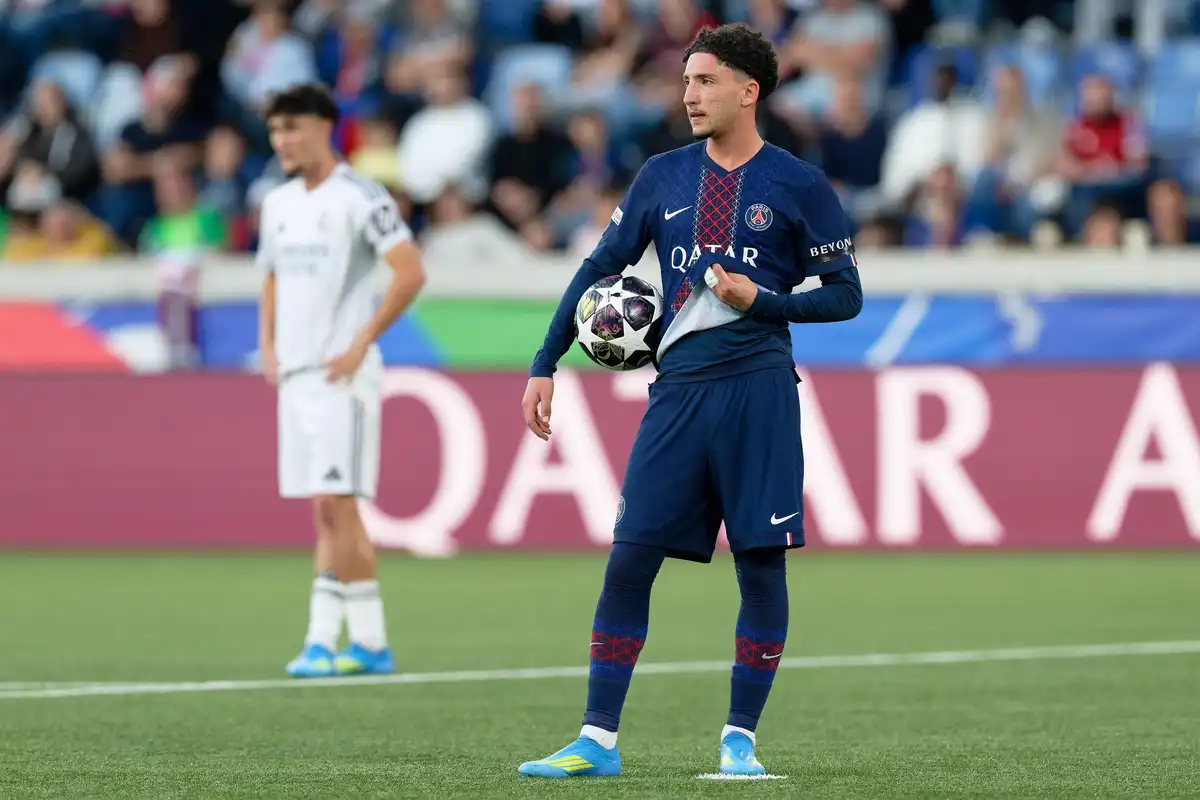 Le PSG offre un premier contrat pro à un titi