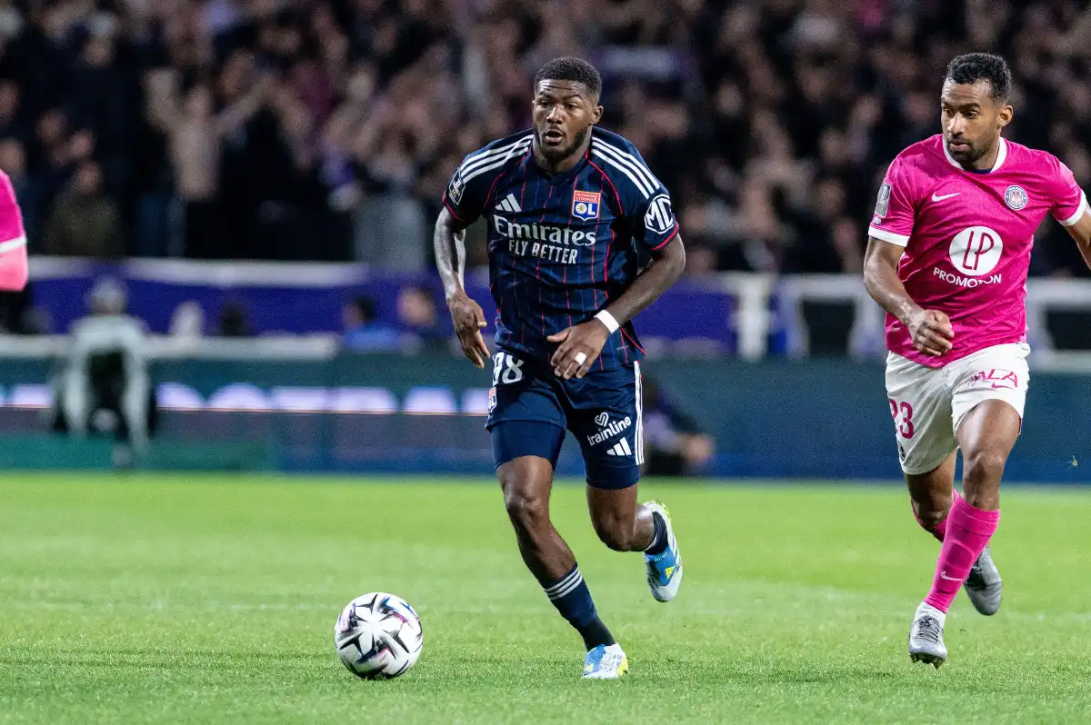 OL : Un club fonce sur Ainsley Maitland-Niles