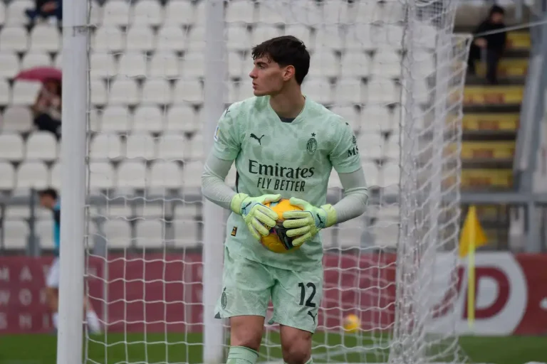 Alessandro Longoni visé par le PSG ©Alamy