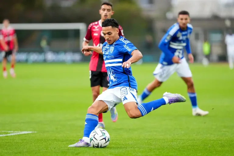 Amine Boutrah vers Bursaspor ©Alamy