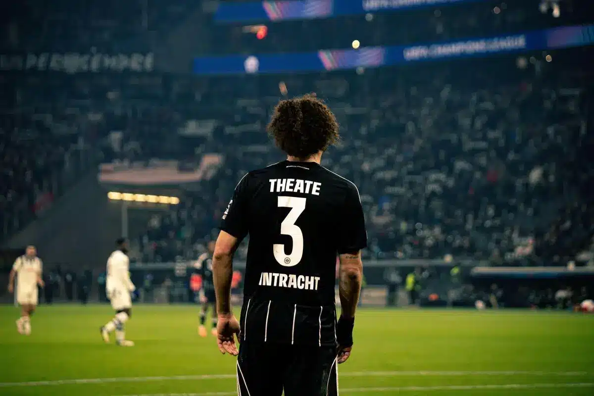 Arthur Theate, un ex-Rennais à l&rsquo;avenir douteux