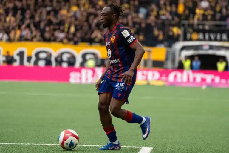 Benie Traoré sous le maillot du FC Bäle