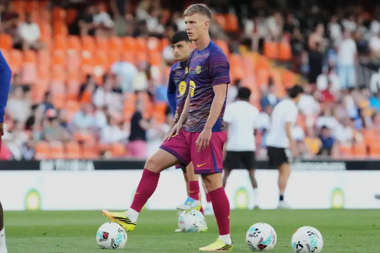 Dani Olmo visé par Chelsea ©Alamy