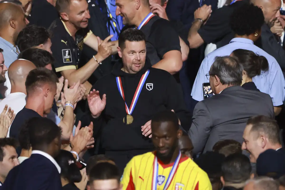 Lens tient le successeur de Pierre Sage