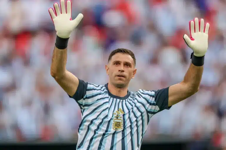 Emiliano Martinez n'ira pas à la Juventus ©Alamy