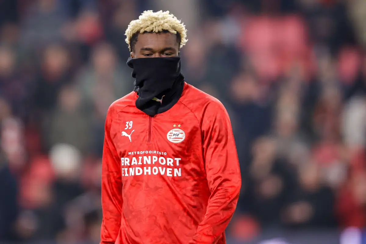 Eredivisie : ce jeu de défenseur pris dans une impasse