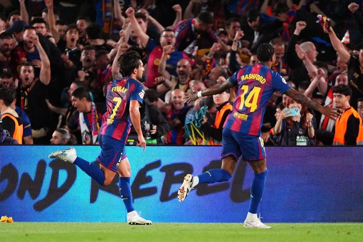 FC Barcelone : Fabregas appelle Ferran Torres