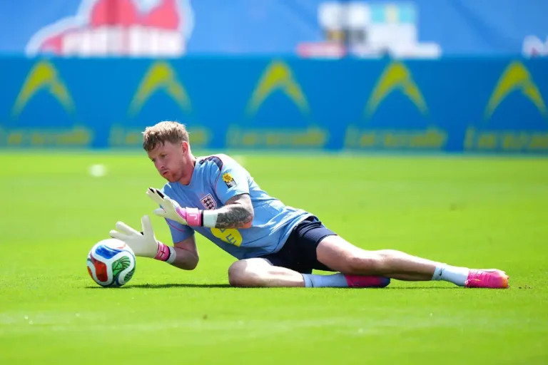 Jordan Pickford pisté par la Juventus ©Alamy