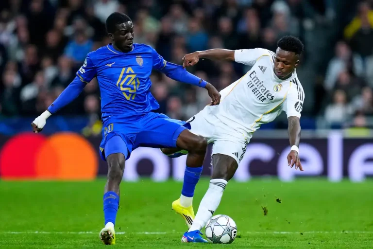 Kassoum Ouattara visé par le Besiktas et 2 clubs de PL ©Alamy