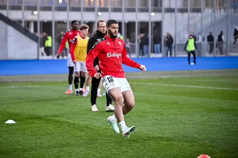 L'ASSE obsédé par un défenseur central de l'E-A Guingamp