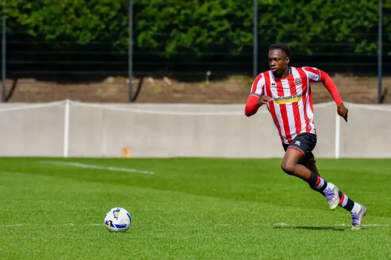 Lamine Sidibé visé par Nice et Monaco ©Alamy