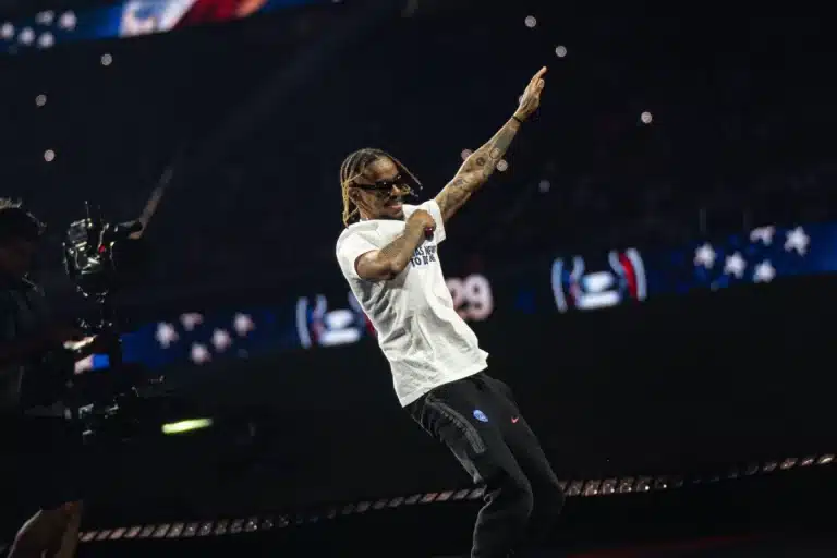 Le PSG réclame un prix fou pour Bradley Barcola ©Alamy