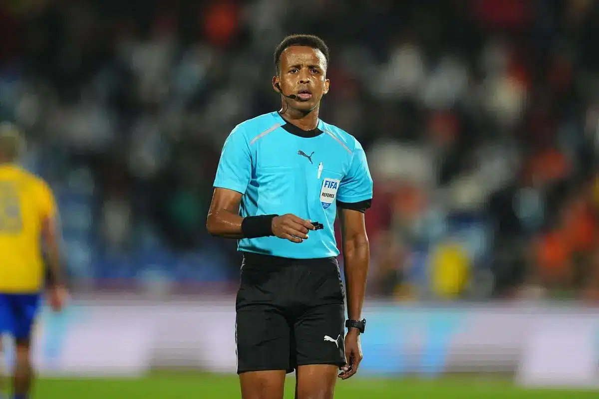 Le joli cadeau de l&rsquo;UEFA à Omar A. Artan, l&rsquo;arbitre somalien refoulé des USA