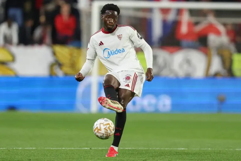 Lucien Agoumé visé par Manchester United ©Alamy