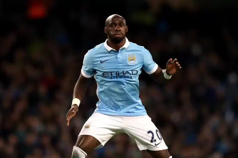 Man City : Un ancien défenseur prend sa retraite