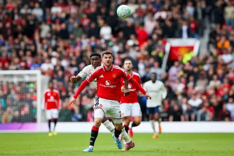 Mason Mount avec Manchester United