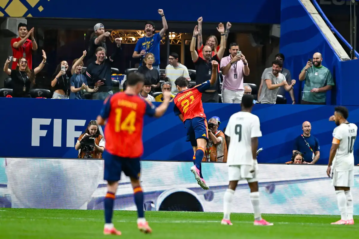 Une star du Mondial répond au Barça