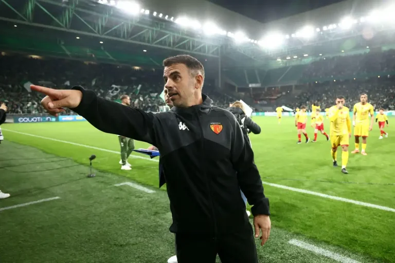 Lens passe à l’offensive pour Patrick Videira