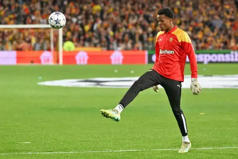 RC Lens Frustré, cet habitué du banc file à Amiens