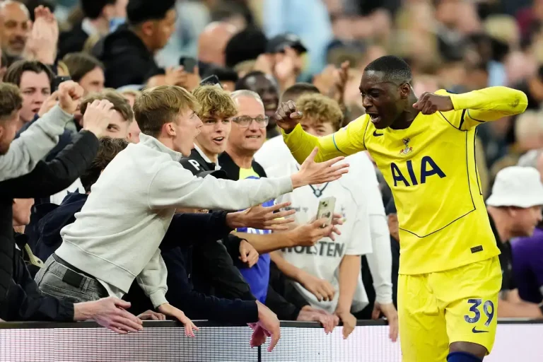 Randal Kolo Muani vers la Juventus ©Alamy