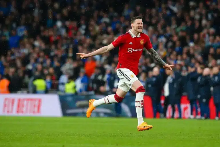 Un ancien buteur de Man United expulsé de chez lui
