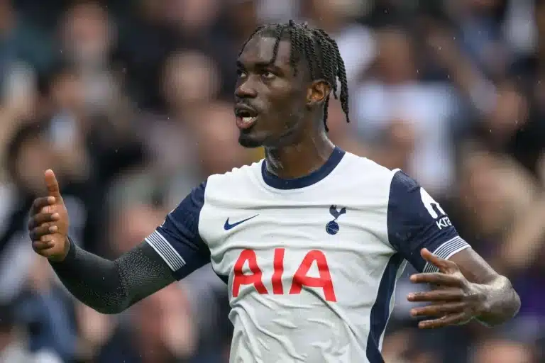 Yves Bissouma sous le maillot de Tottenham @Alamy