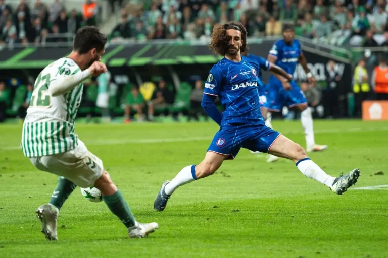 Marc Cucurella sous le maillot de Chelsea @Alamy