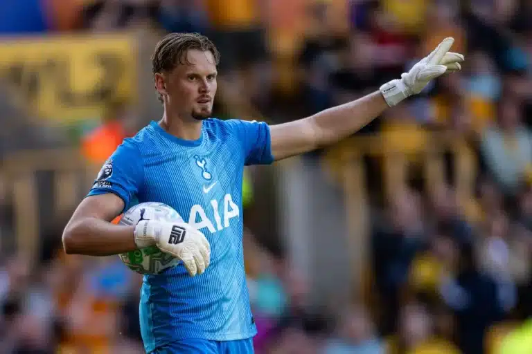 Antonin Kinsky sous le maillot de Tottenham @Alamy