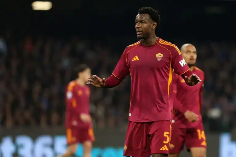Evan Ndicka sous le maillot de la Roma @Alamy