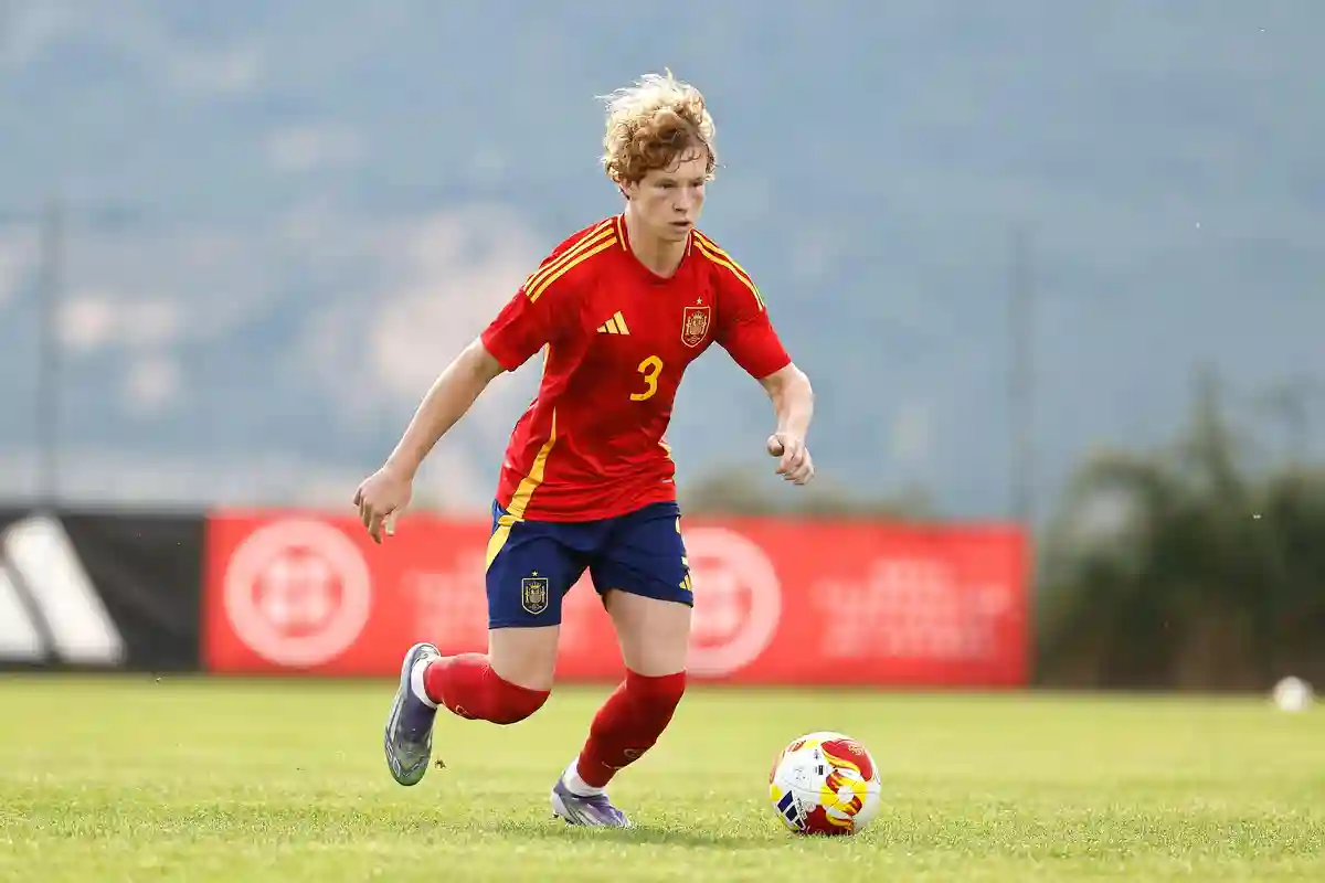 Jordi Pesquer, la nouvelle pépite du FC Barcelone qui impressionne déjà l’Espagne