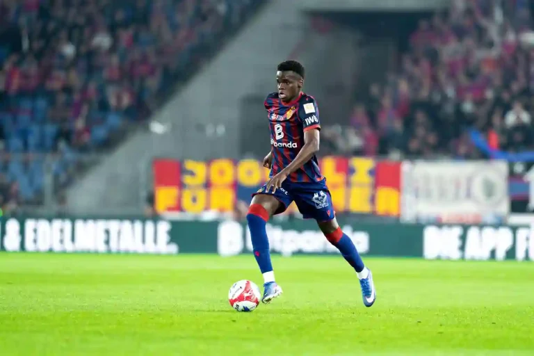 Metinho sous le maillot du FC Bâle