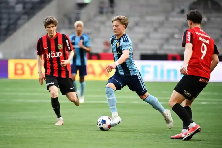 Matias Siltanen sous le maillot de Djurgarden