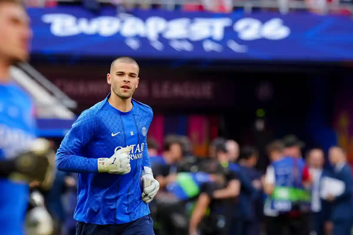 PSG : Lucas Chevalier tranche pour son avenir