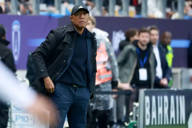 Antoine Kombouaré et le Paris FC, c'est terminé ©Alamy