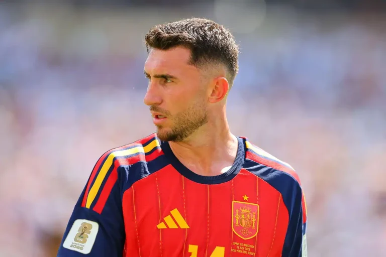 Aymeric Laporte au Barça ? La priorité de Hansi Flick est ailleurs