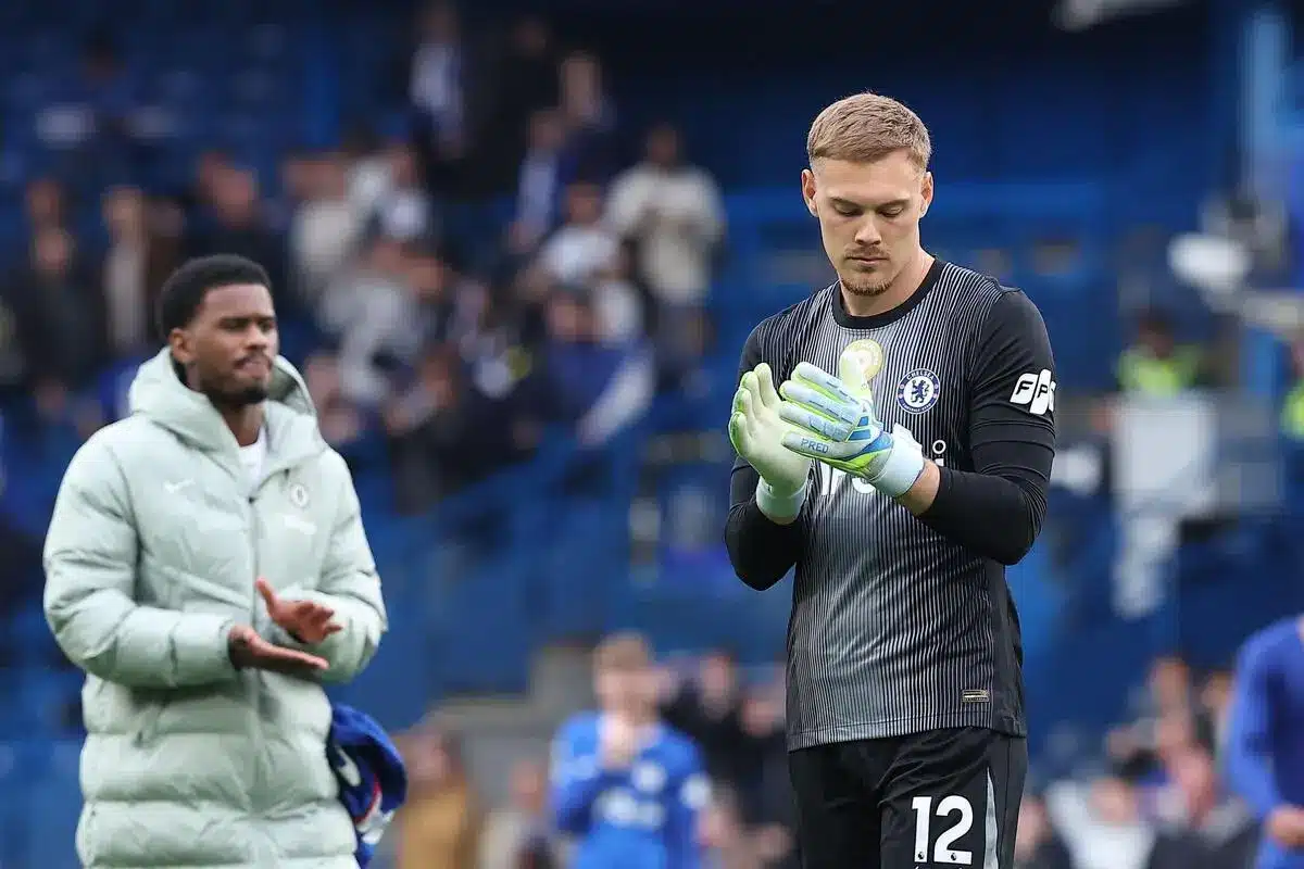 Chelsea : Ce portier danois en route pour la Ligue 1