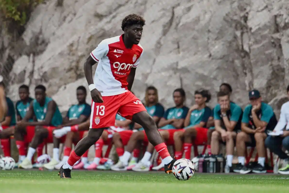 AS Monaco : Un club fonce sur Christian Mawissa