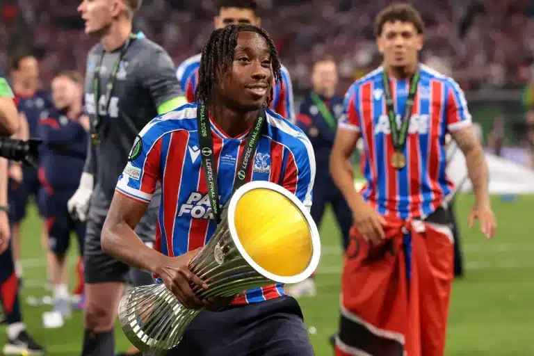 Evann Guessand sous le maillot de Crystal Palace