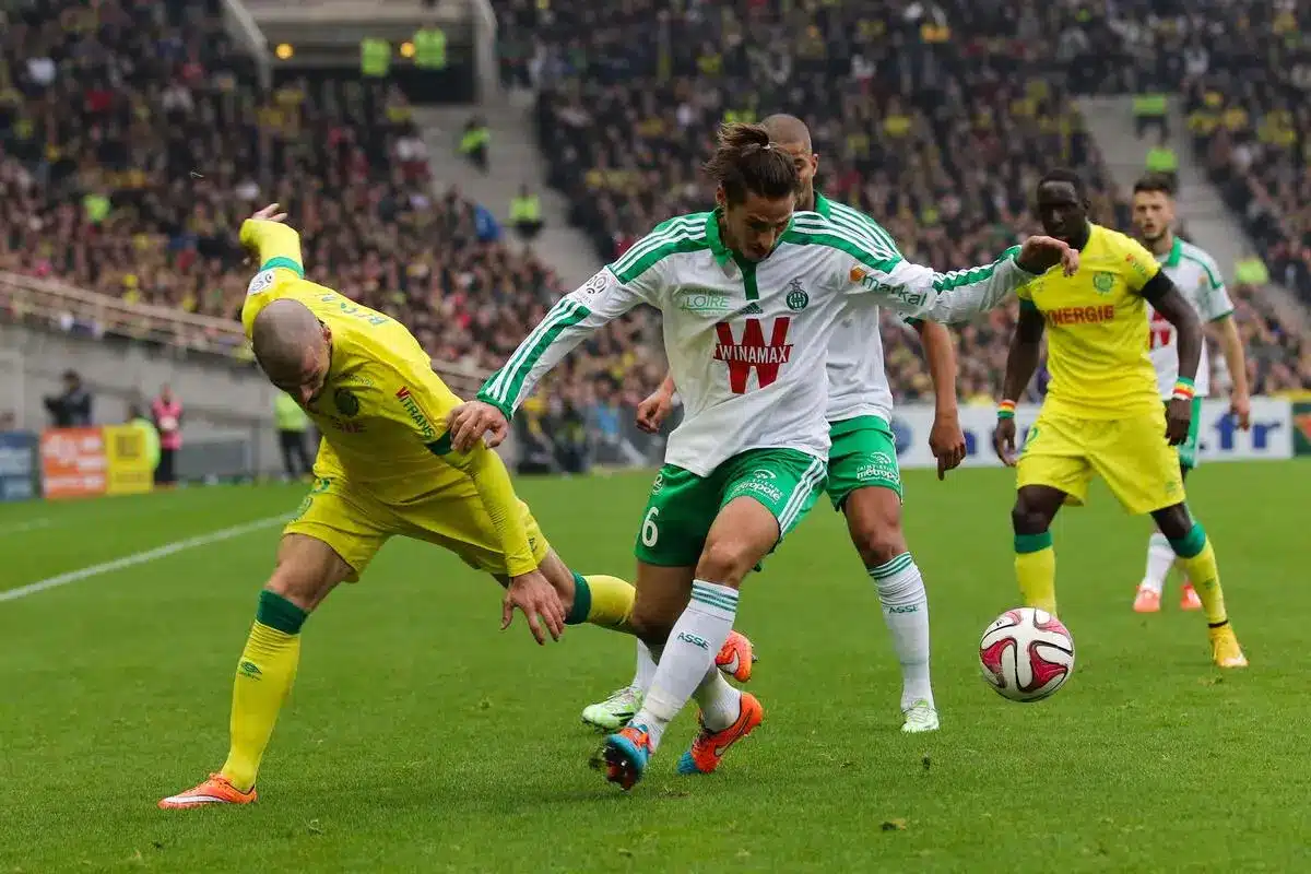 Gros duel entre Nantes et l&rsquo;ASSE pour un buteur de Bundesliga 2