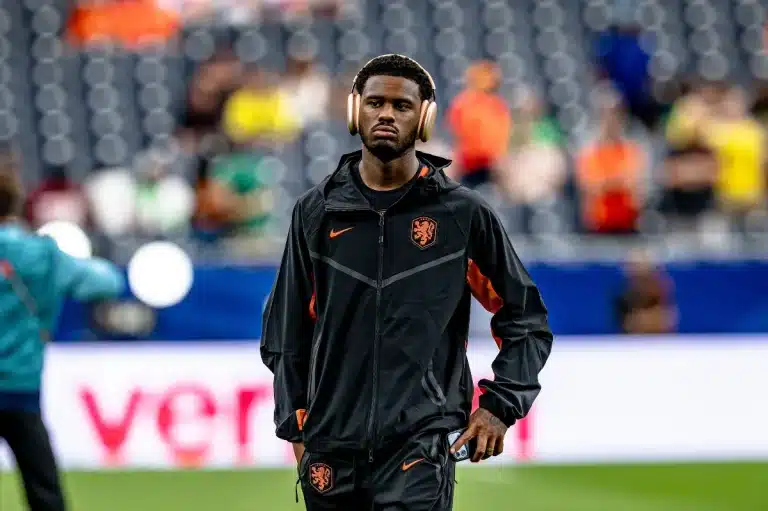 Jorrel Hato avec les Pays-Bas