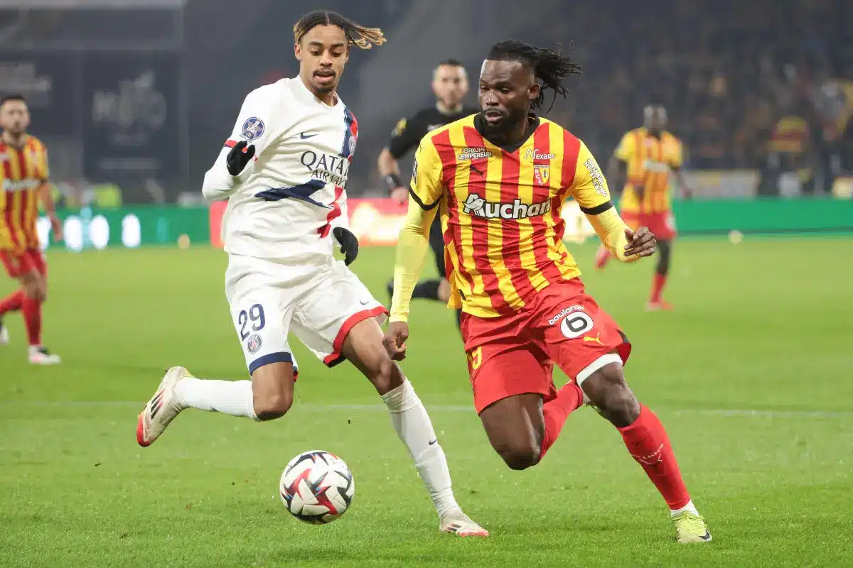 Lens : Goduine Koyalipou s’envole pour la Belgique (Officiel)