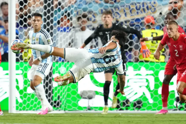 Lisandro Martínez visé par l'Atlético Madrid ©Alamy