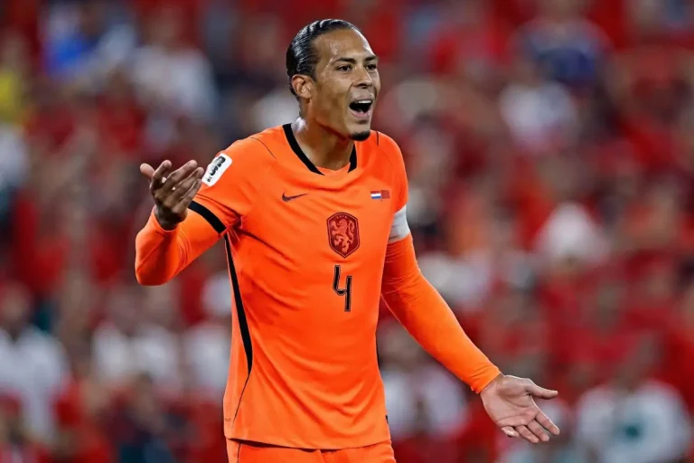 Liverpool : après Salah, ce club vise aussi Van Dijk