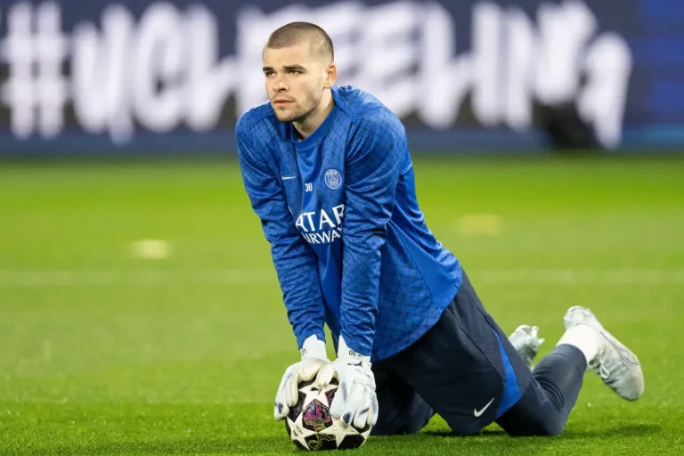 Lucas Chevalier visé la Juventus ©Alamy