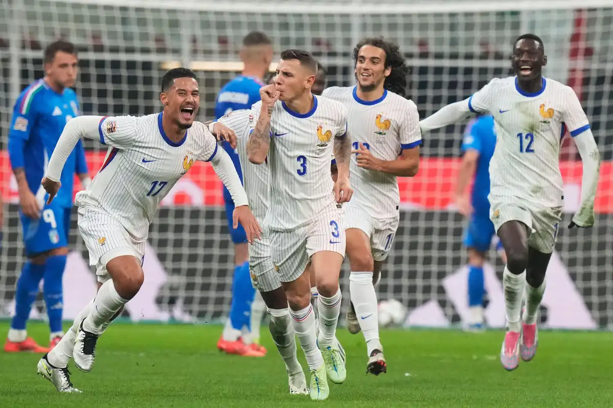Aston Villa : Lucas Digne, meilleur défenseur français