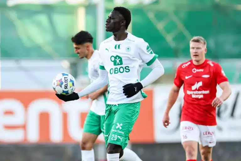 Mame Alassane Niang avec Hamarkameratene