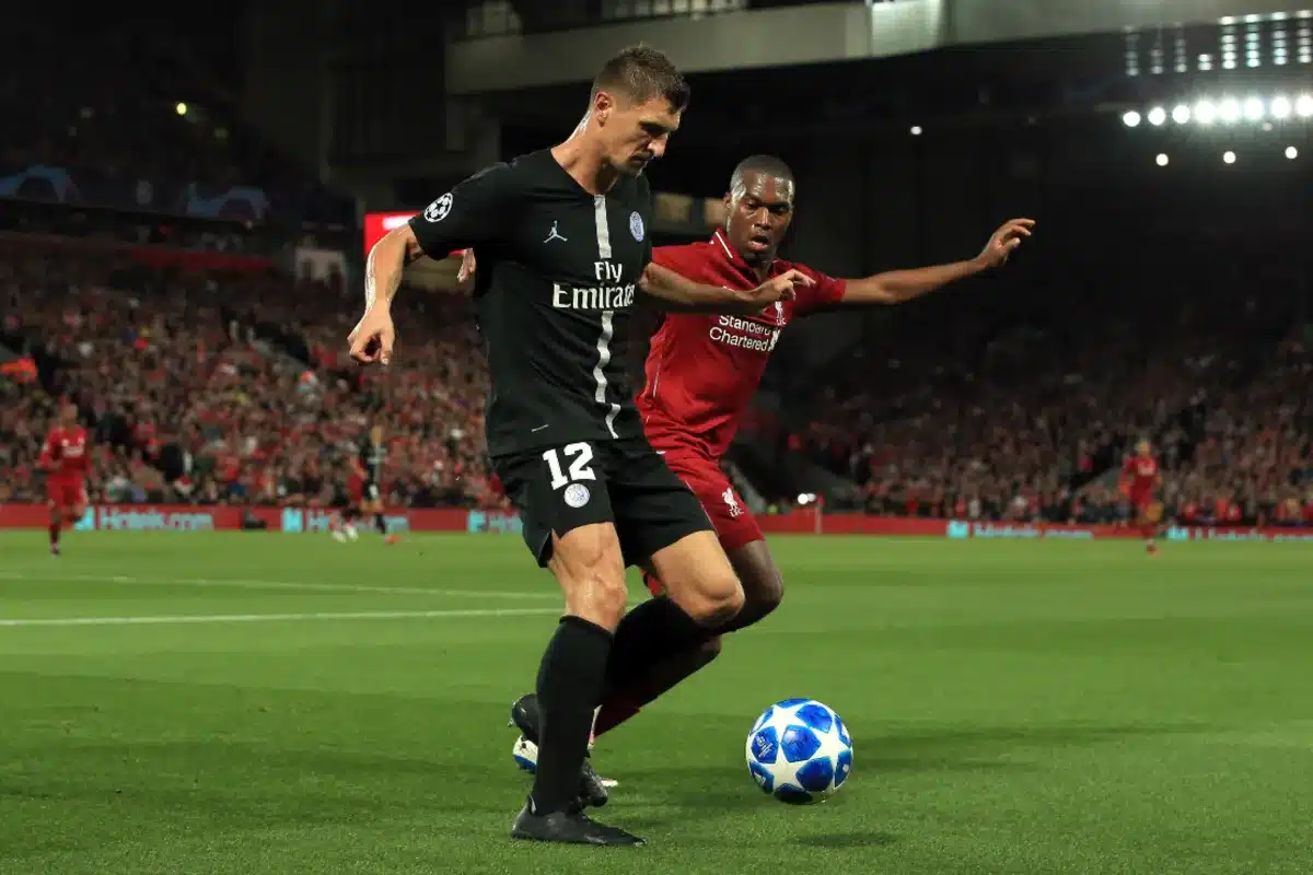 Officiel : Cet ancien défenseur du PSG signe en PL