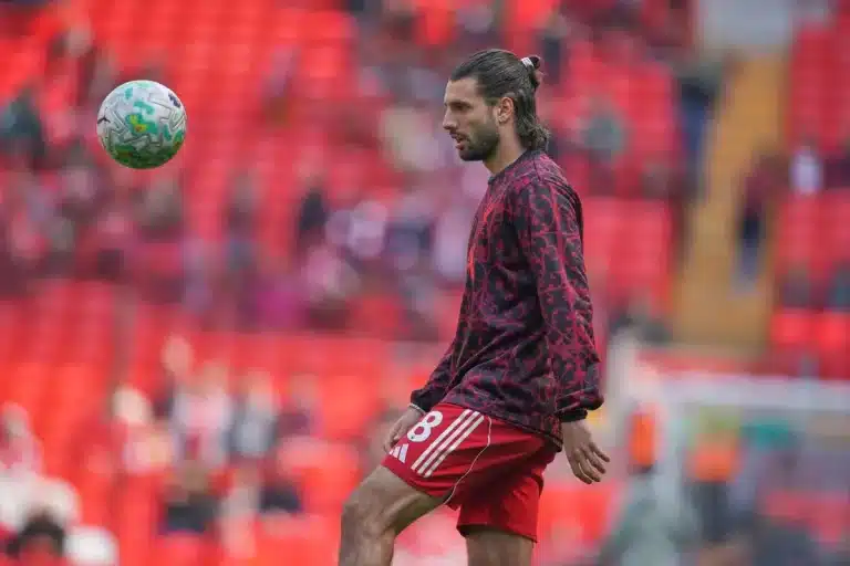 Officiel Liverpool prolonge Dominik Szoboszlai