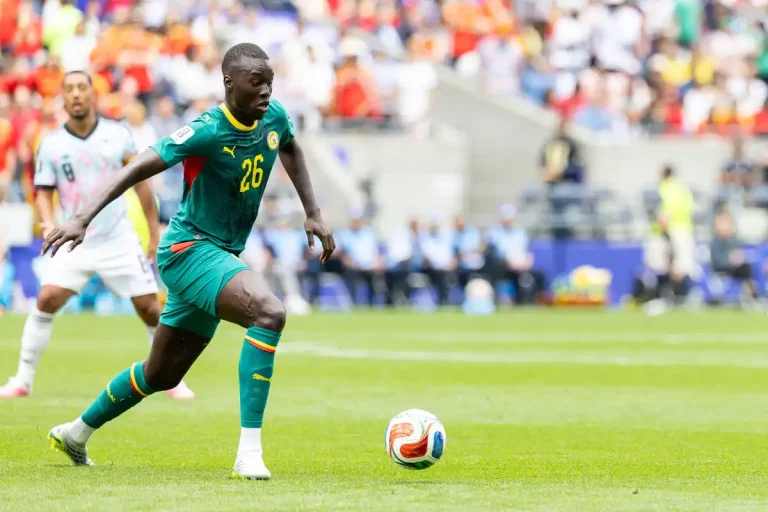 Pape Gueye visé par Aston Villa ©Alamy