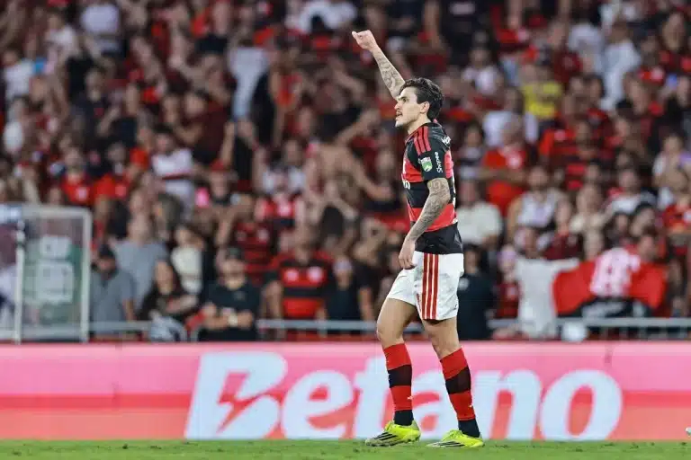 Pedro sous le maillot de Flamengo